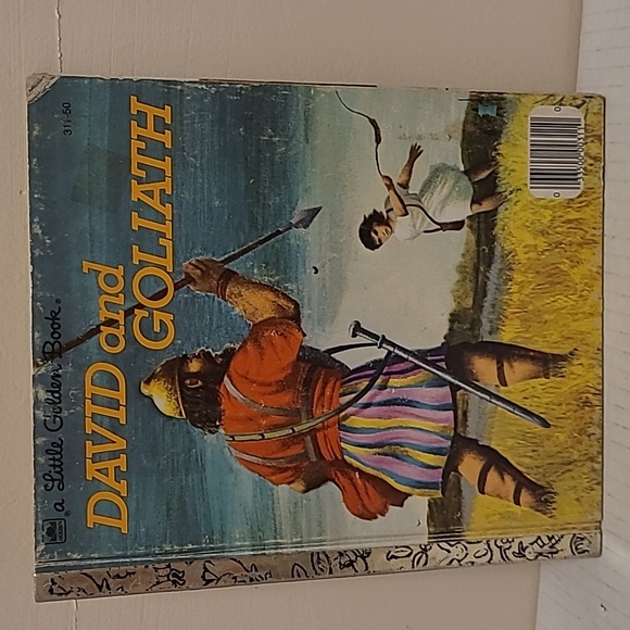 Set of 6 Little Golden Books - Picture 5 of 16